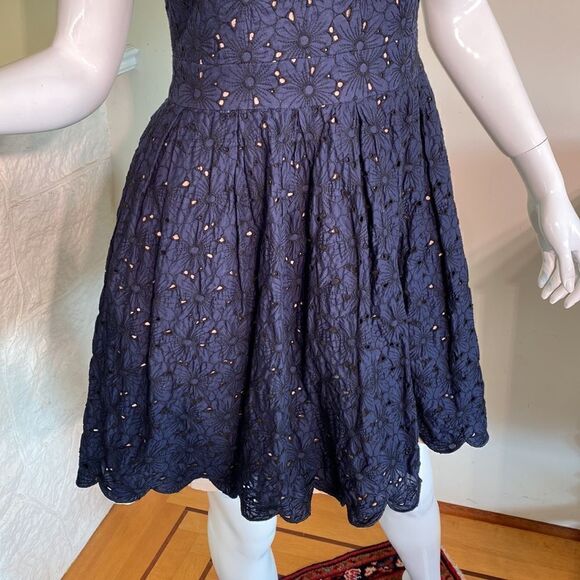 Karl Lagerfeld Navy Blue Cotton Eyelet Sleeveless V-Neck Summer Mini Dress - Picture 8 of 16